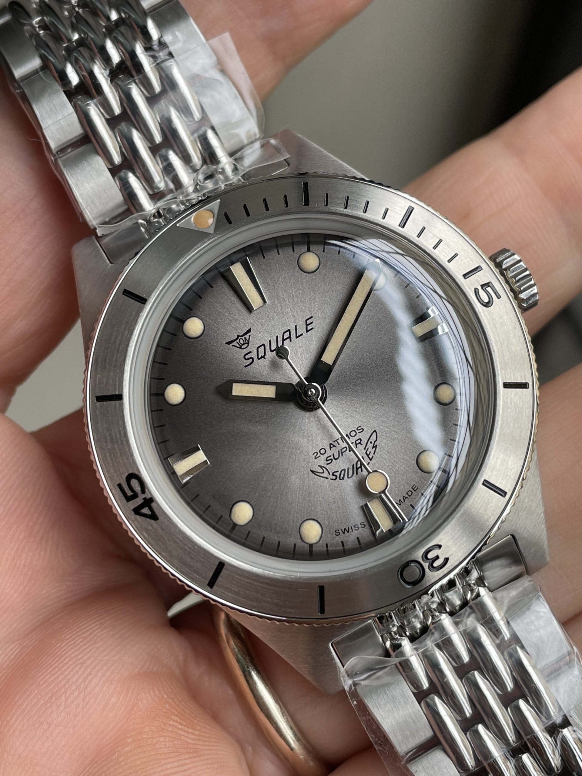 supersquale grey braccialato