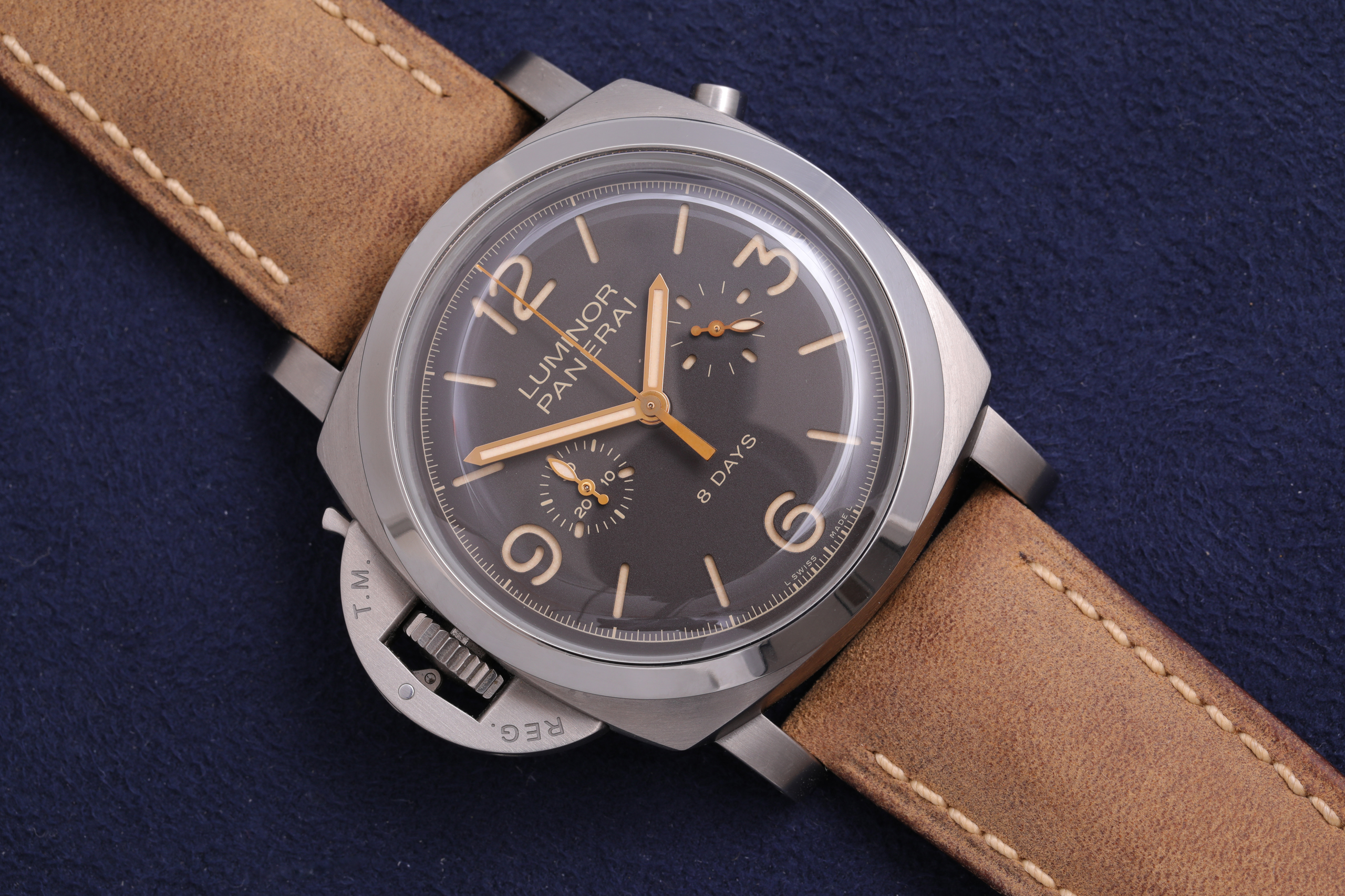 Panerai Luminor 1950 Chrono Monopulsante Left-Handed 8 Days Titanio (PAM 00579).